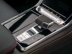 Audi RS Q8 Vorsprung 2020 года  (UK)